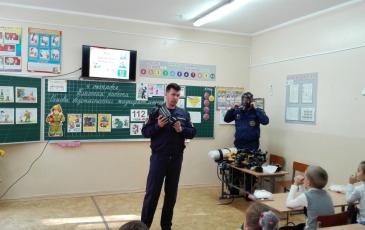Сотрудник Крымского центра «ЭКОСПАС» рассказывает о правилах пожарной безопасности 
