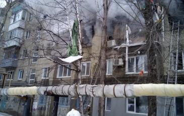Разбор выгоревших квартир после тушения пожара