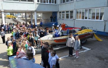 Демонстрация лодки-бонопостановщика «Салют-525 ПБ»