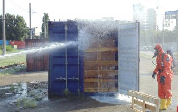 После открытия контейнера были проведены охлаждение и дегазация груза
